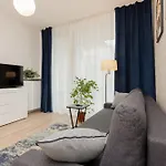 Sarmacka 23 Next To Medicover And Paley Apartamento Varsovia
