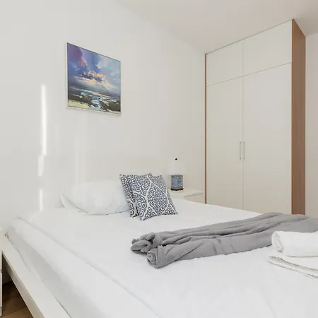 アパート Sarmacka 23 Next To Medicover And Paley