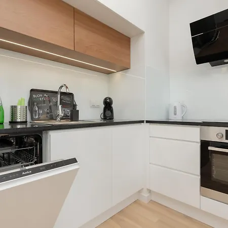 דירה Sarmacka 23 Next To Medicover And Paley ורשה