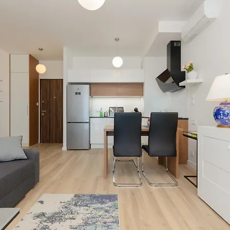 Apartment Sarmacka 23 Next To Medicover And Paley Warsaw